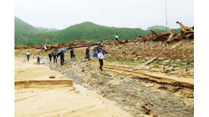 ပြည်ထောင်စုဝန်ကြီး ဦးမင်းနောင် နေပြည်တော်ကောင်စီနယ်မြေ ပတ်ဝန်းကျင်ရှိ  ဆည်တမံများကြံ့ခိုင်ရေးနှင့် ရေကြီးရေလျှံသည့် နေရာများမှ ရေထုတ်နုတ်မှု မြန်ဆန်စေရေး ကွင်းဆင်းဆောင်ရွက်